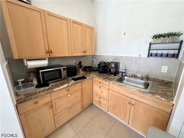 3730 43rd AVE NE, Naples, FL 34120