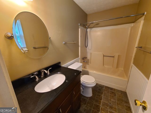 216 Valley View, Peachtree City, GA 30269