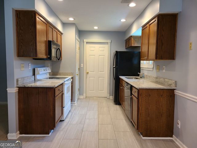 216 Valley View, Peachtree City, GA 30269