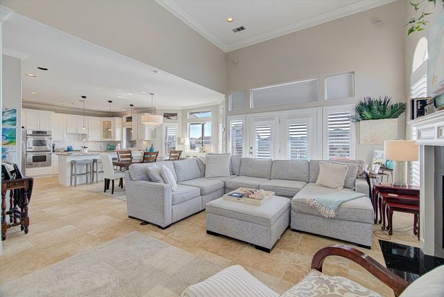 1095 Redfish Street, Bayou Vista, TX 77563