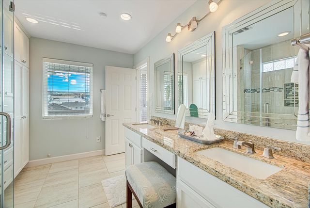 1095 Redfish Street, Bayou Vista, TX 77563