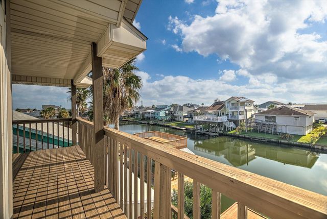 1095 Redfish Street, Bayou Vista, TX 77563