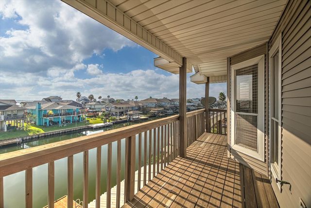 1095 Redfish Street, Bayou Vista, TX 77563