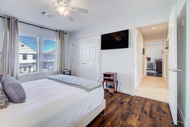 1095 Redfish Street, Bayou Vista, TX 77563