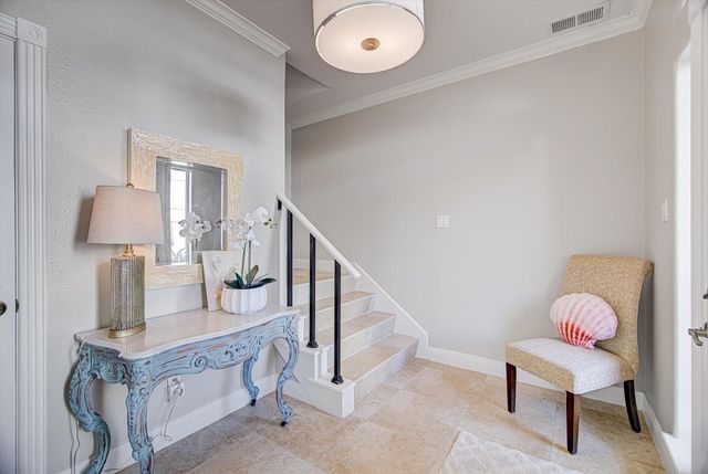 1095 Redfish Street, Bayou Vista, TX 77563