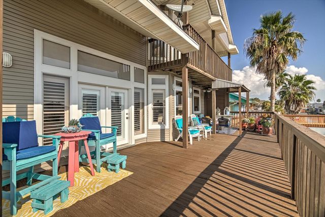 1095 Redfish Street, Bayou Vista, TX 77563