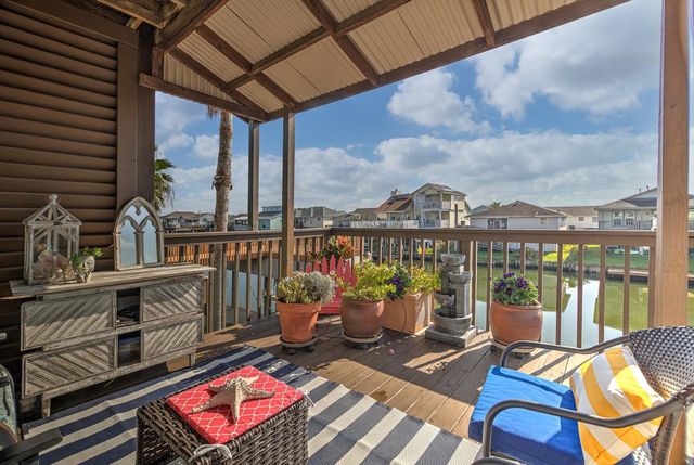 1095 Redfish Street, Bayou Vista, TX 77563