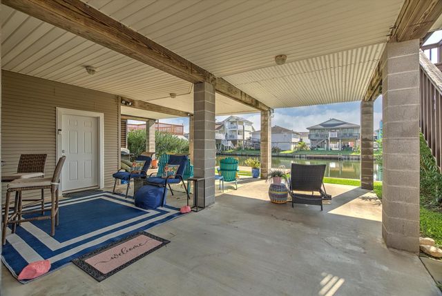 1095 Redfish Street, Bayou Vista, TX 77563