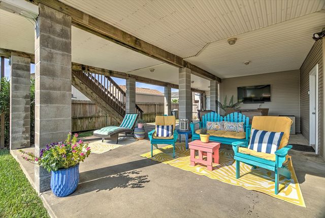 1095 Redfish Street, Bayou Vista, TX 77563