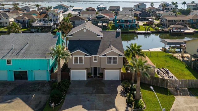 1095 Redfish Street, Bayou Vista, TX 77563