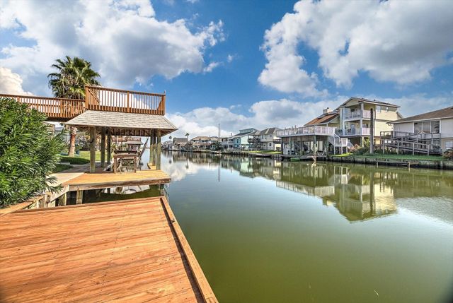 1095 Redfish Street, Bayou Vista, TX 77563