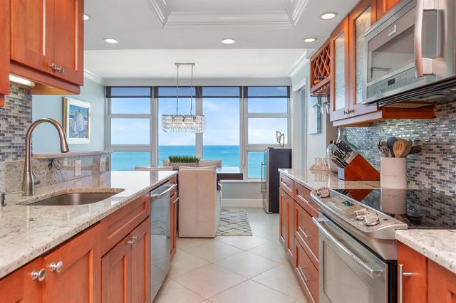 1620 S Ocean Boulevard 10m, Lauderdale By The Sea, FL 33062