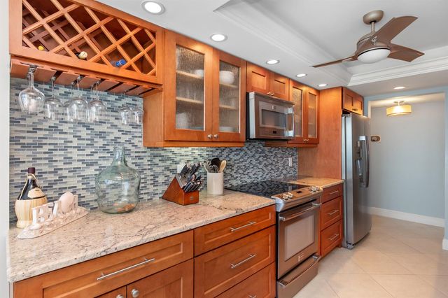 1620 S Ocean Boulevard 10m, Lauderdale By The Sea, FL 33062