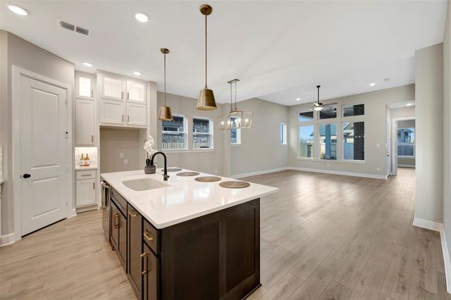 450 Silver Moon Way, Katy, TX 77493