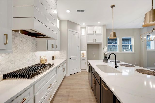 450 Silver Moon Way, Katy, TX 77493