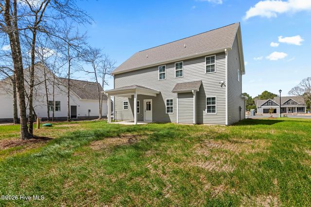 120 Rolling Water Lane, Swansboro, NC 28584