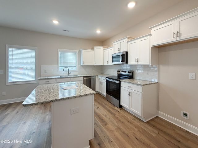 120 Rolling Water Lane, Swansboro, NC 28584