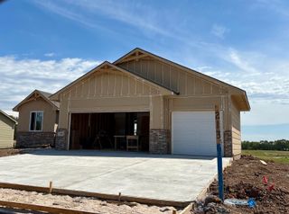 213 E Hanscom St, Derby, KS 67037