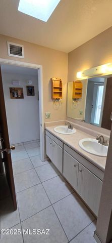 444 W San Ignacio, Green Valley, AZ 85614