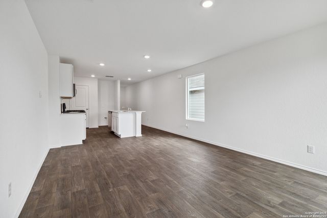 12544 Spoor Vly, Converse, TX 78109