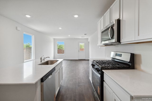 12544 Spoor Vly, Converse, TX 78109