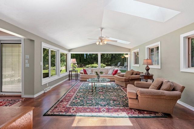 2447 PARKWOOD DRIVE, Green Bay, WI 54304