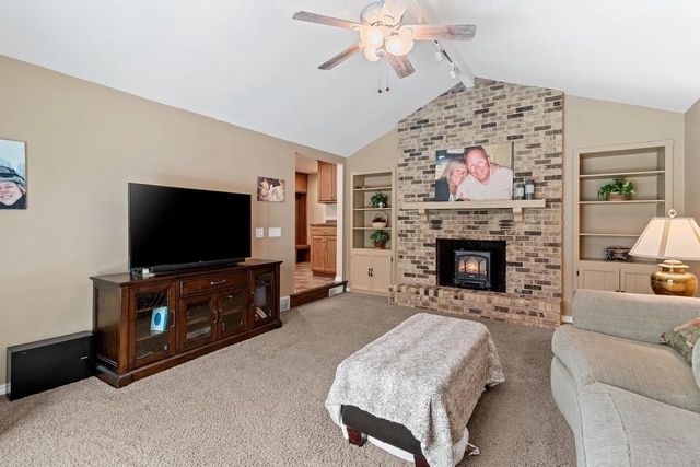 2447 PARKWOOD DRIVE, Green Bay, WI 54304