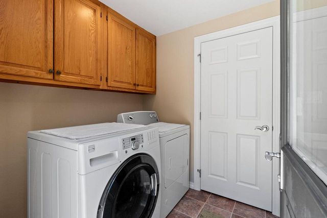 2447 PARKWOOD DRIVE, Green Bay, WI 54304