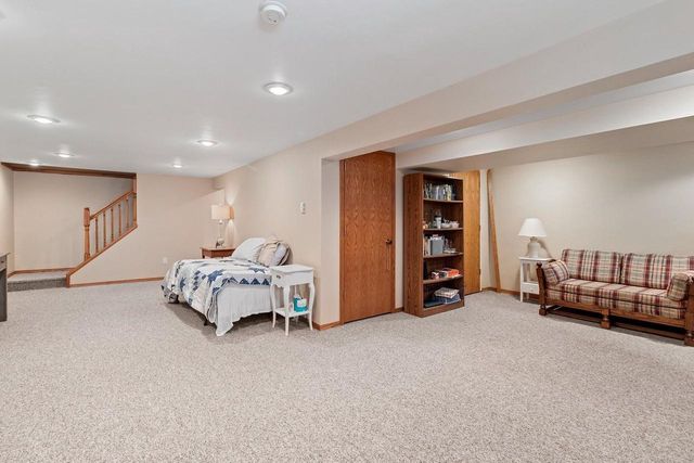 2447 PARKWOOD DRIVE, Green Bay, WI 54304