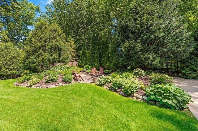 2447 PARKWOOD DRIVE, Green Bay, WI 54304