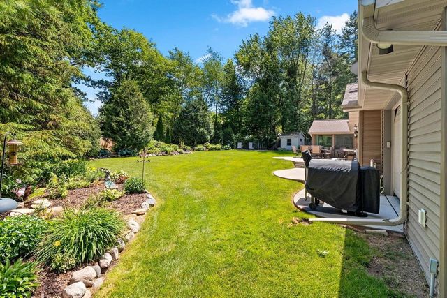 2447 PARKWOOD DRIVE, Green Bay, WI 54304