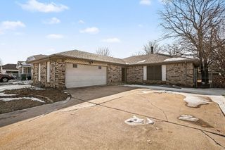 2316 Busch Drive, Arlington, TX 76014