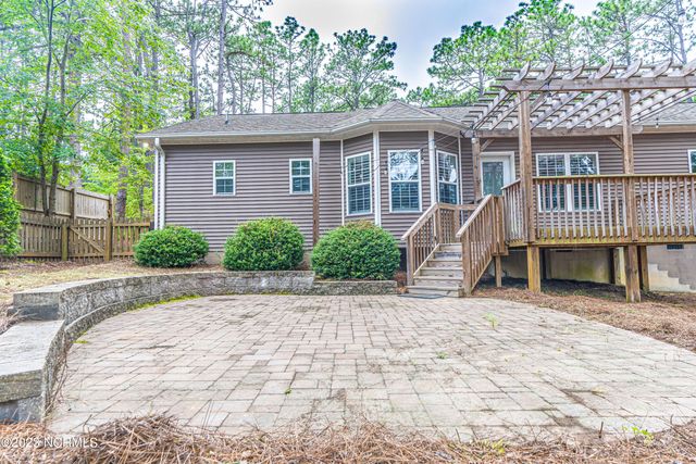 465 Crestview Road, Southern Pines, NC 28387
