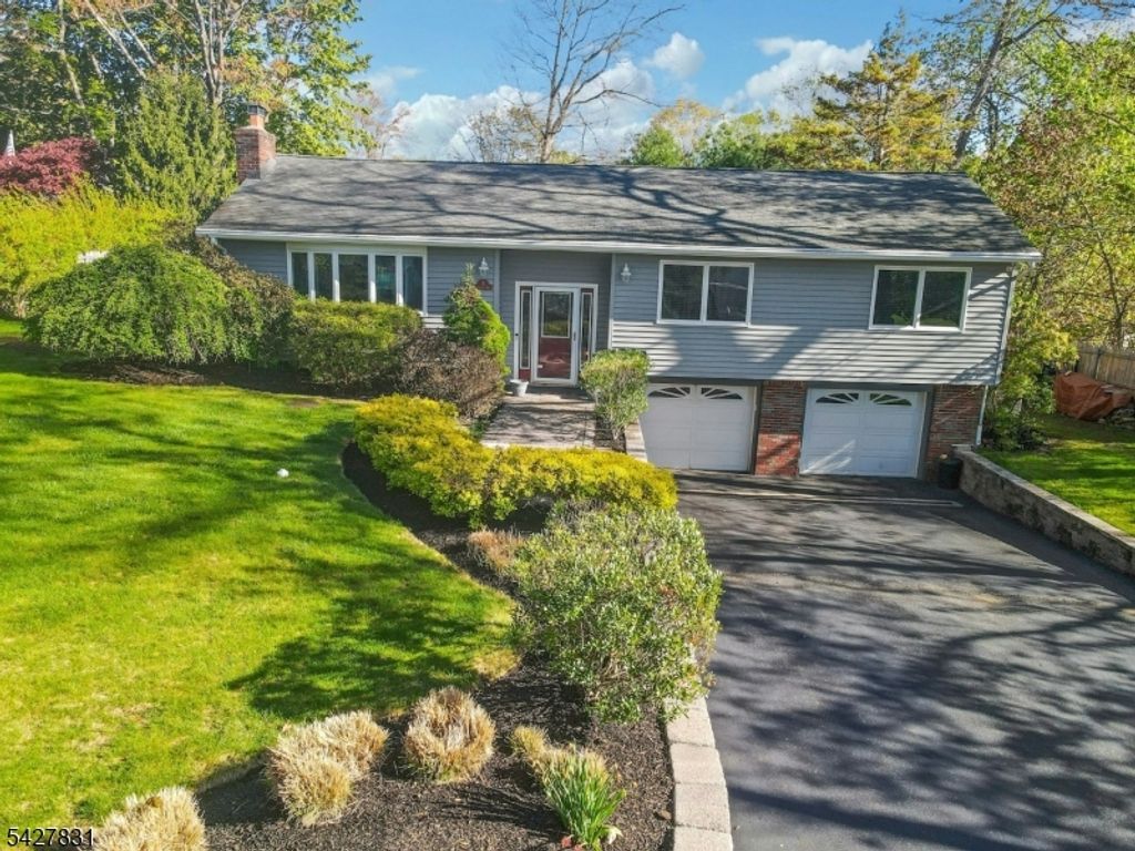 5 Seminole Way, West Milford Twp., NJ 07480 — exterior
