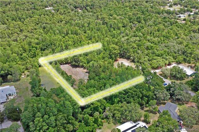 1020 N McGowan Avenue, Crystal River, FL 34429