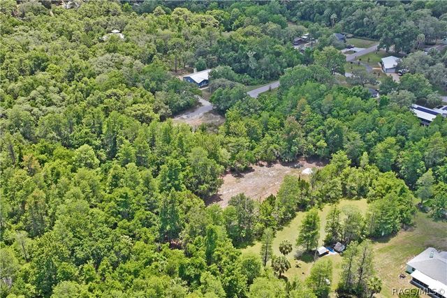 1020 N McGowan Avenue, Crystal River, FL 34429