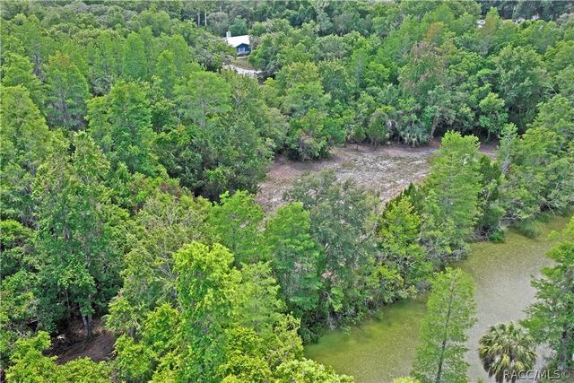 1020 N McGowan Avenue, Crystal River, FL 34429