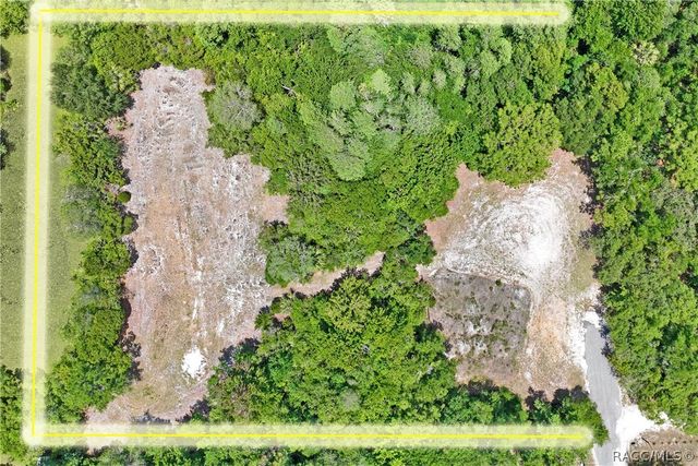 1020 N McGowan Avenue, Crystal River, FL 34429