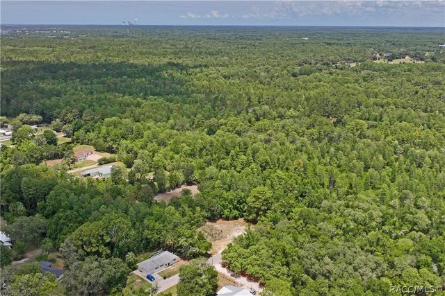 1020 N McGowan Avenue, Crystal River, FL 34429