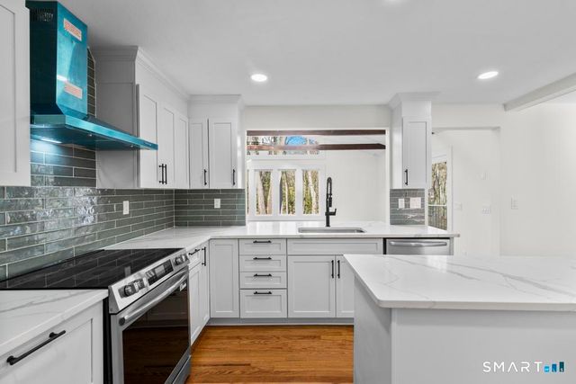 507 Little Meadow Road, Guilford, CT 06437