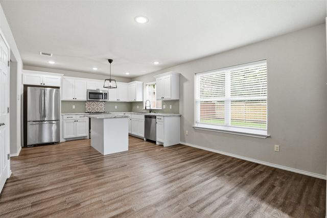 731 E Brown Street, Cleburne, TX 76031