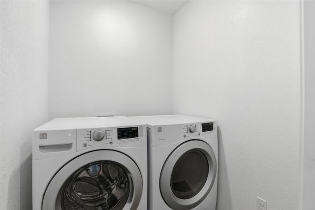 731 E Brown Street, Cleburne, TX 76031
