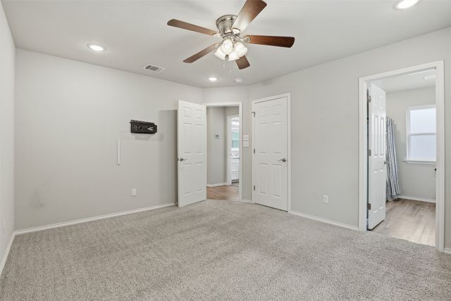731 E Brown Street, Cleburne, TX 76031