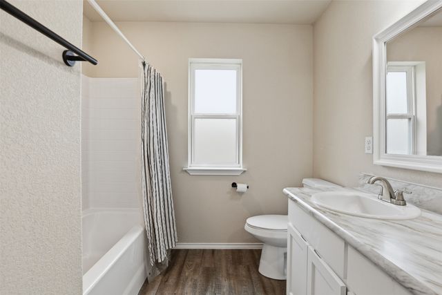 731 E Brown Street, Cleburne, TX 76031