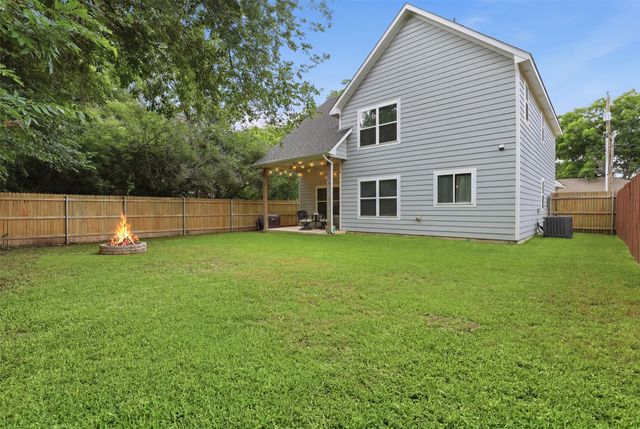 731 E Brown Street, Cleburne, TX 76031