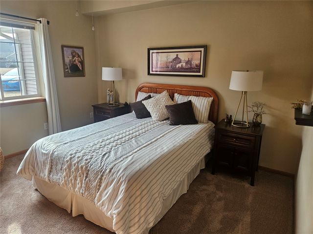 2665 Triple Crown Lane, Iowa City, IA 52240