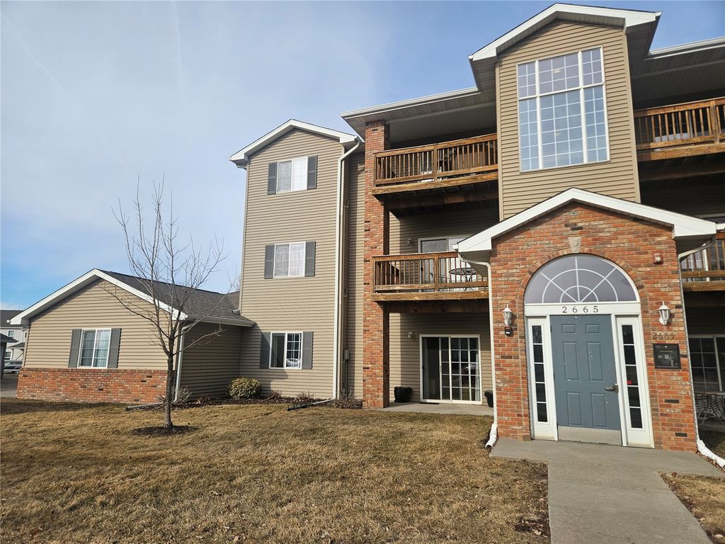 2665 Triple Crown Lane, Iowa City, IA 52240