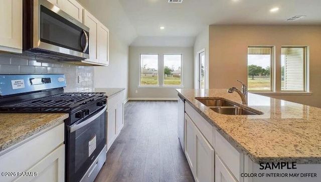 105 Countrywood Court, Duson, LA 70529