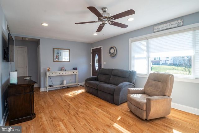 206 CHEDDINGTON RD, Linthicum Heights, MD 21090