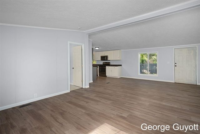 7146 Lakeview Avenue, South Haven, MI 49090